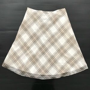 🔥⚡️BOGO SALE⚡️🔥
Nautica 100% silk skirt